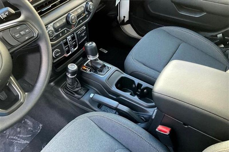 New 2026 Jeep Wrangler 4-door SportImage 7