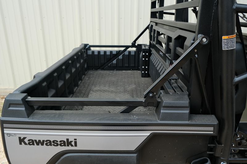 New 2026 Kawasaki MULE PROFXT 1000 LE RANCH EDITION METALLIC PHANTOM SILVER Image 15