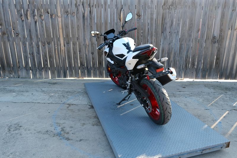 NEW 2026 KAWASAKI Z500 SE ABS Image 5