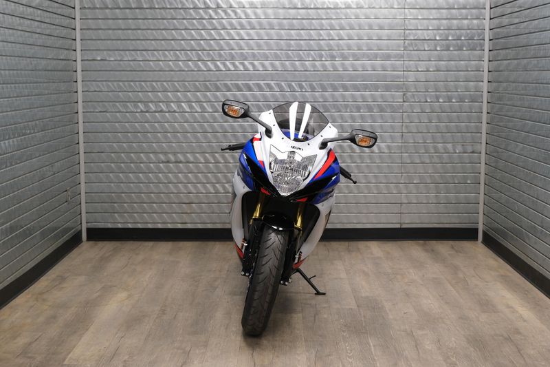 NEW 2026 SUZUKI GSXR750Z 40TH ANNIVERSARY EDITION Image 8