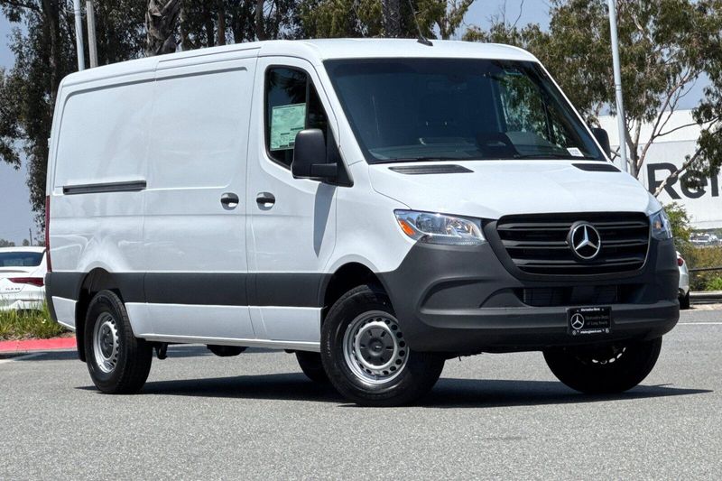 New 2026 Mercedes-Benz Sprinter 2500 Image 2
