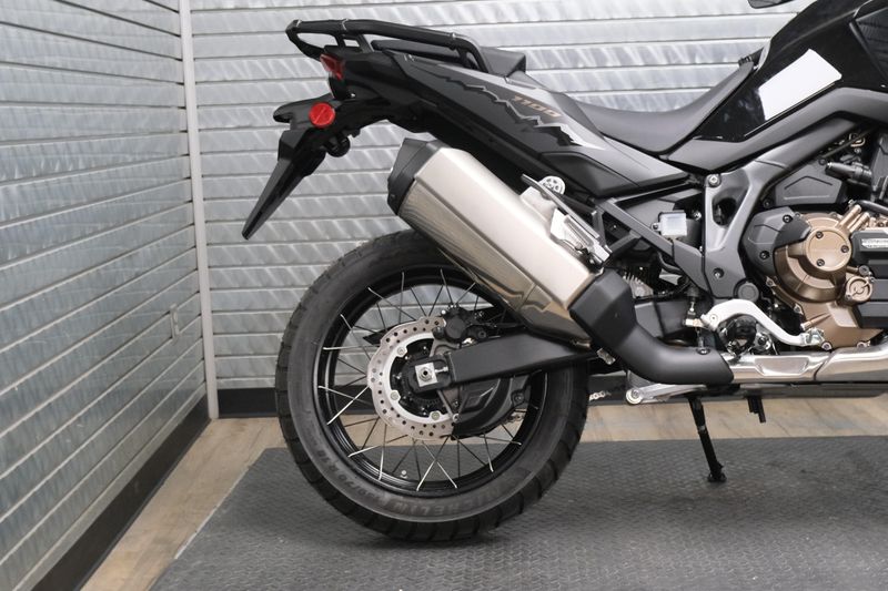 NEW 2026 HONDA AFRICA TWIN DCT Image 14
