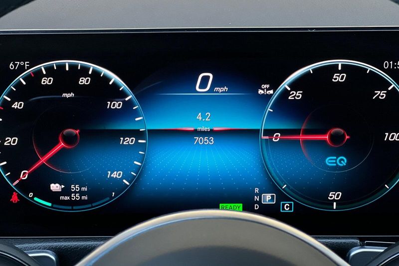 2023 Mercedes-Benz EQB 250+Image 31