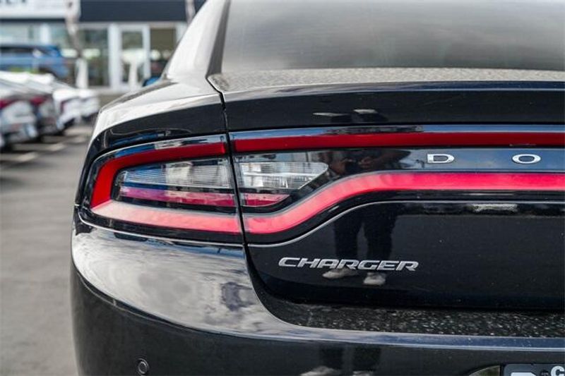 Used 2023 Dodge Charger SXTImage 9
