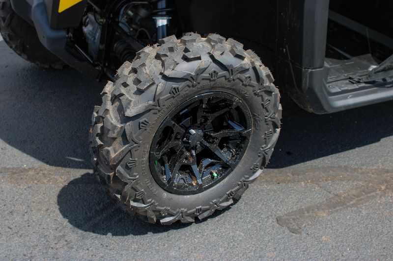 2025 Can-Am DEFENDER MAX DPS HD7 WILDLAND CAMO Image 18
