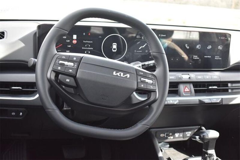 2025 Kia K4 EXImage 16