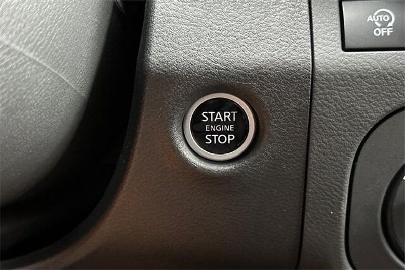 New 2025 Nissan Frontier PRO-4XImage 17