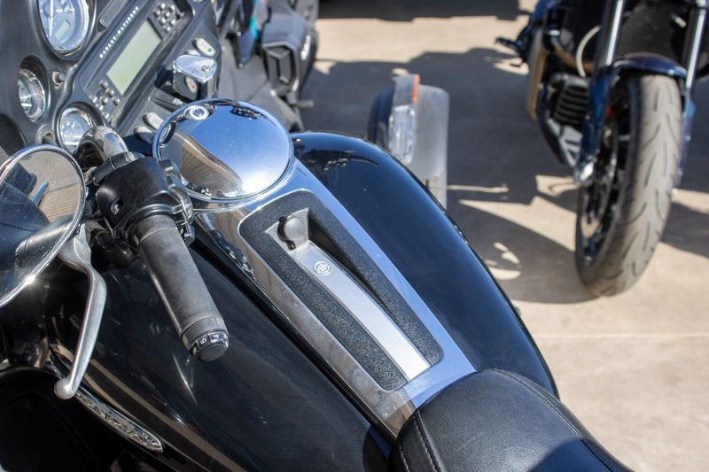 USED 2013 HARLEY ELECTRA GLIDE ULTRA LIMITED Image 18