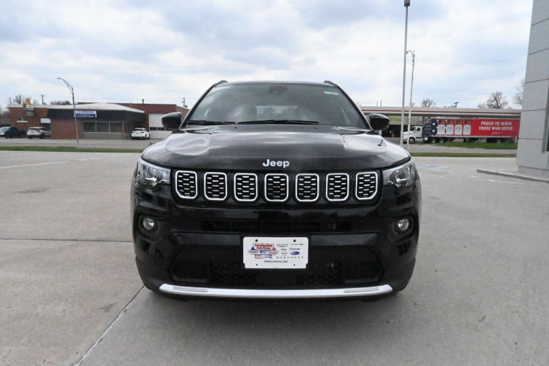 2025 Jeep Compass LimitedImage 3