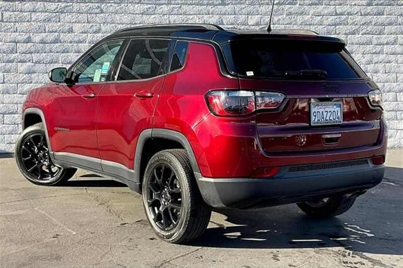 2022 Jeep Compass LatitudeImage 10