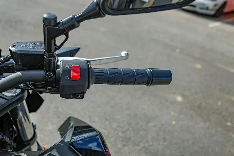 NEW 2026 KAWASAKI Z500 ABS Image 11