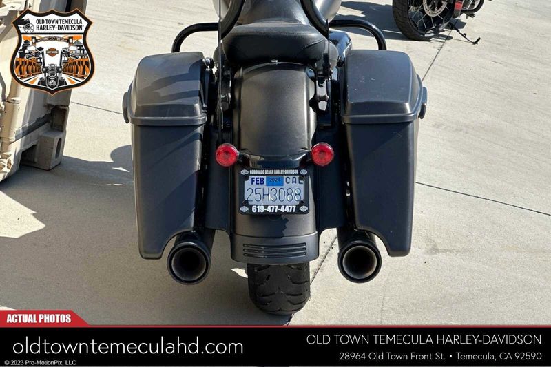 2020 Harley-Davidson Street Glide in a RVR RCK GRY DNM exterior color. BMW Motorcycles of Temecula – Southern California (951) 506-6903 bmwmotorcyclesoftemecula.com 