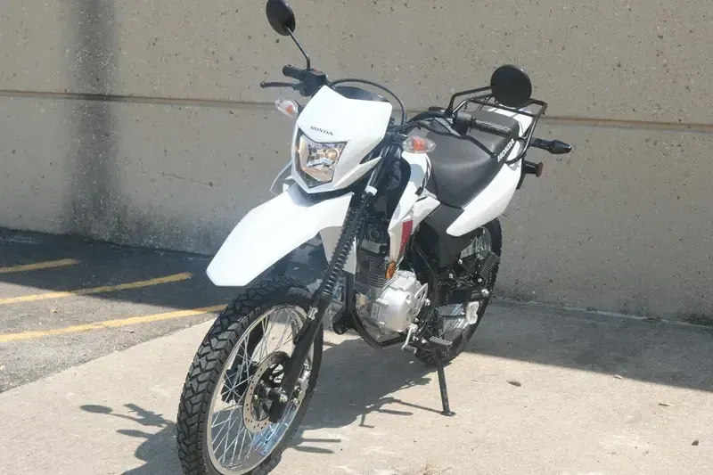 NEW 2025 HONDA XR150L Image 6