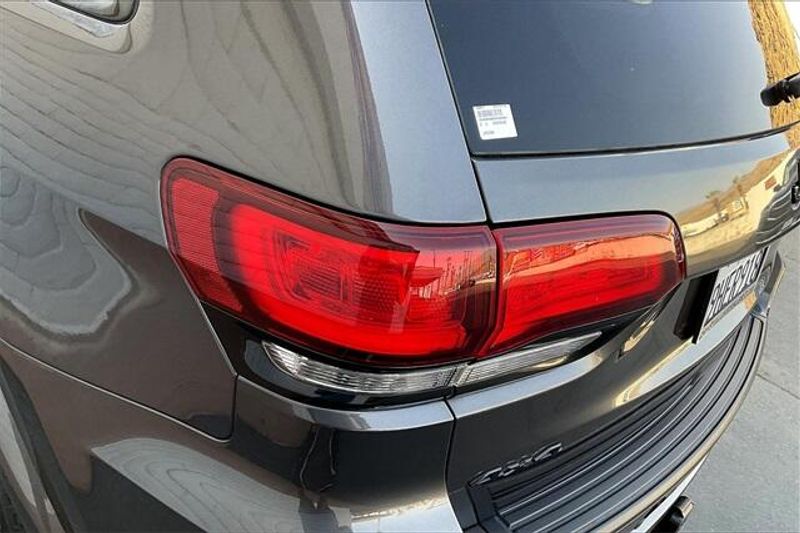 2021 Jeep Grand Cherokee Laredo XImage 28