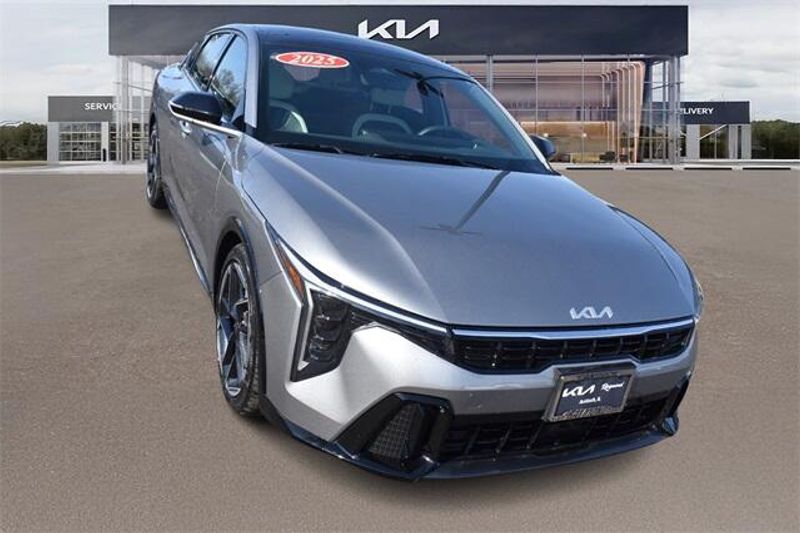 2025 Kia K4 GT-LineImage 9