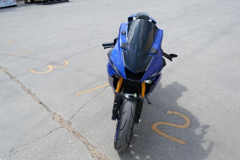 Used 2018 Yamaha YZFR6 BLUE Image 9