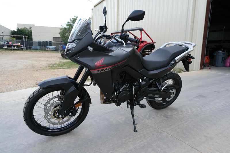 2024 Honda TRANSALP MATTE BLACK METALLICImage 3