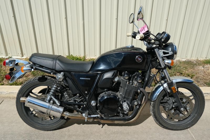 USED 2014 HONDA CB1100 Image 2