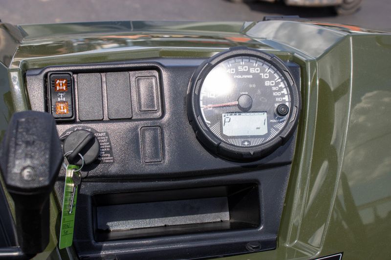 NEW 2025 POLARIS RANGER CREW 570 FULLSIZE Image 17