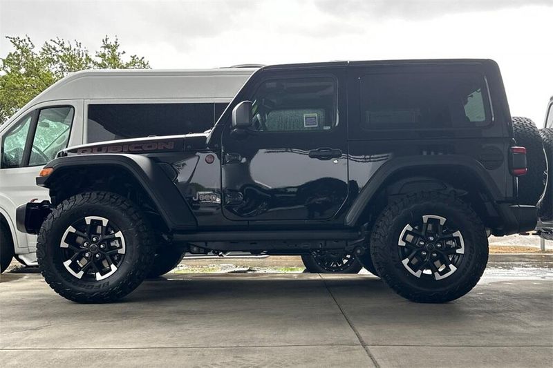2025 Jeep Wrangler Rubicon photo 3