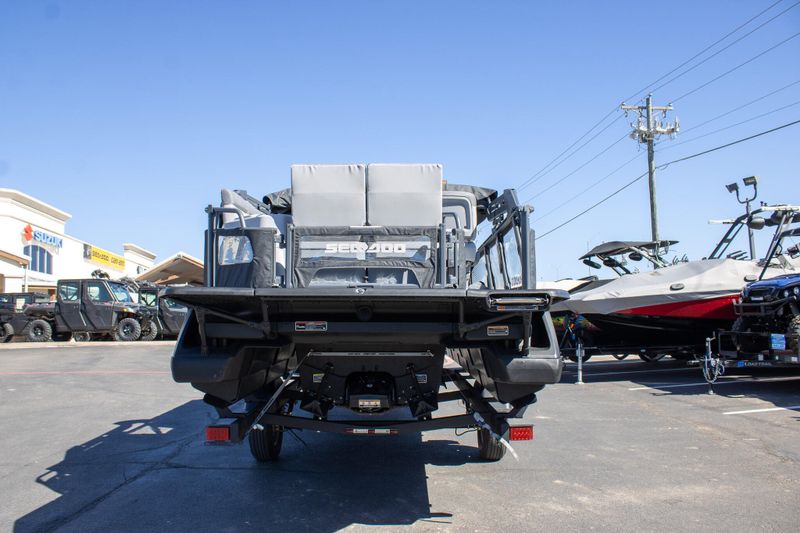 NEW 2026 SEADOO SWITCH CRUISE 21 300HP TECH PACKAGE WITH PAINTED TRAILER Image 7