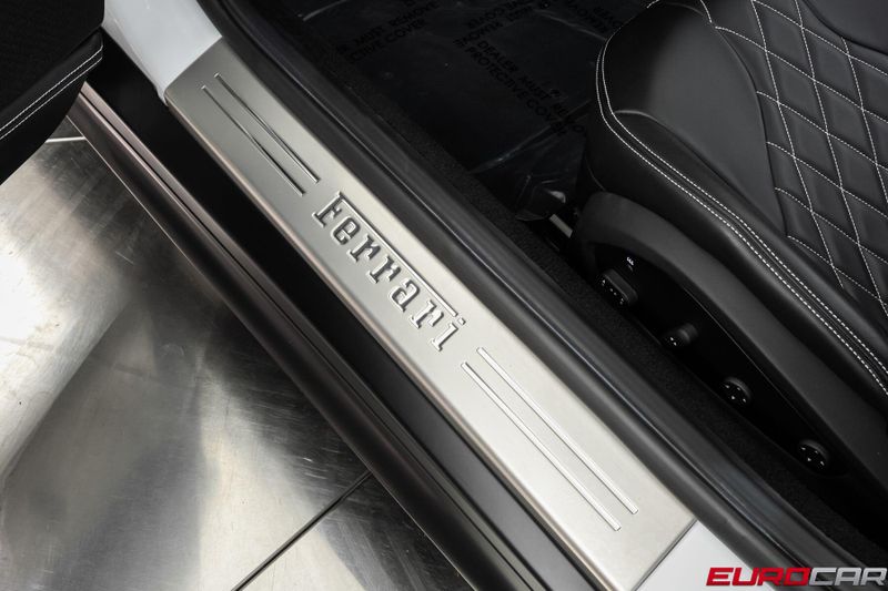 2022 Ferrari 812 GTS *CARBON STEERING WHEEL * FRONT LIFT*Image 48