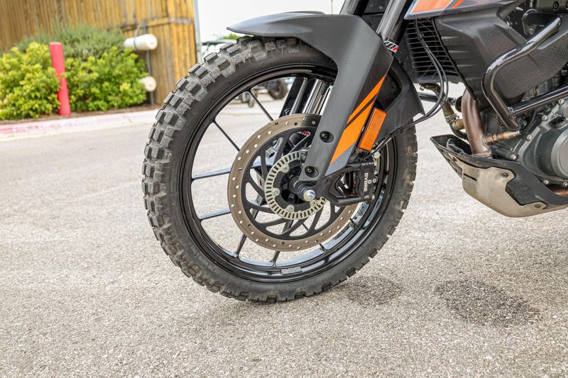 USED 2022 KTM ADVENTURE 390 Image 9