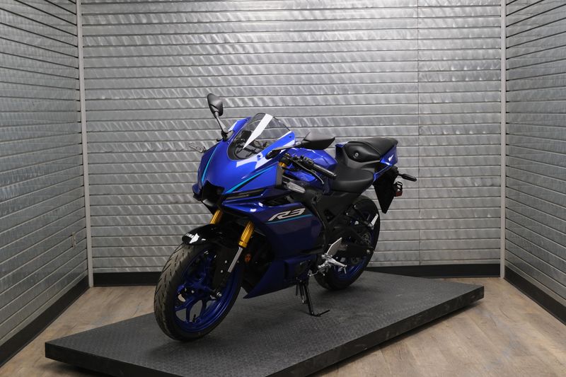 NEW 2026 YAMAHA YZFR3 ABS Image 7