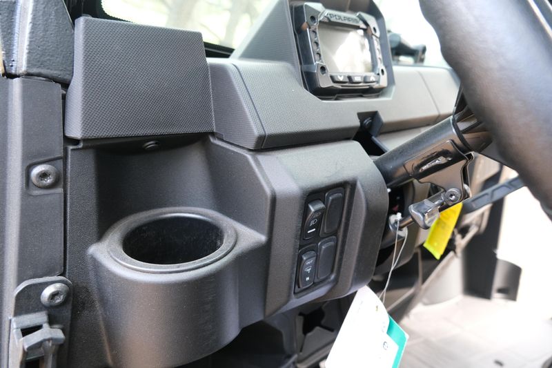 2025 Polaris RANGER CREW 1000 PREMIUM MIRAGE BEIGEImage 9