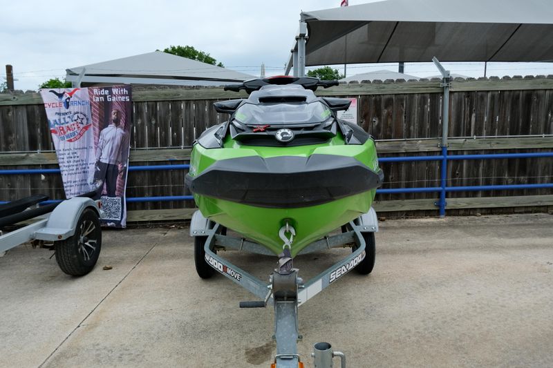USED 2020 SEADOO PW RXTX 300 WITH SOUND Image 2