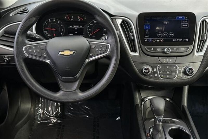 Used 2024 Chevrolet Malibu LTImage 12