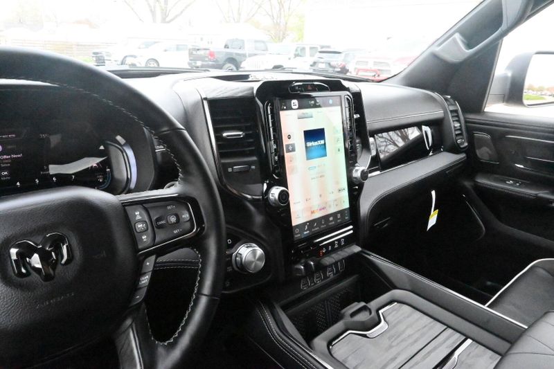 2025 RAM 1500 LimitedImage 30