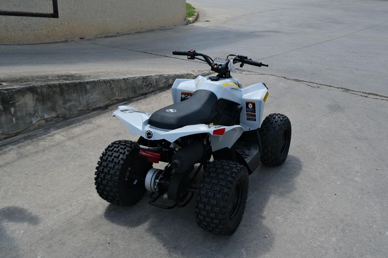2025 Can-Am RENEGADE 70 EFI CATALYST GRAY AND NEO YELLOW Image 3