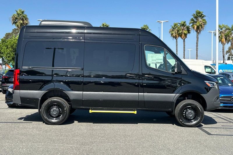 New 2026 Mercedes-Benz Sprinter 2500 Passenger 144 WBImage 3