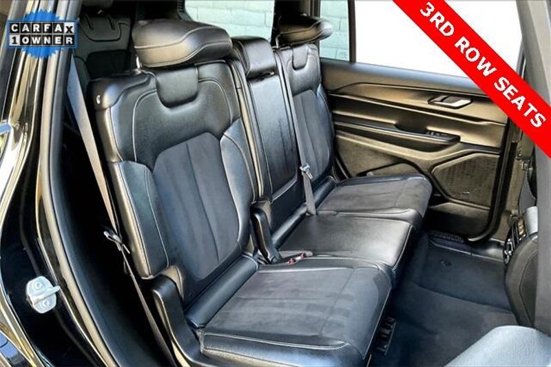 Used 2024 Jeep Grand Cherokee L AltitudeImage 26