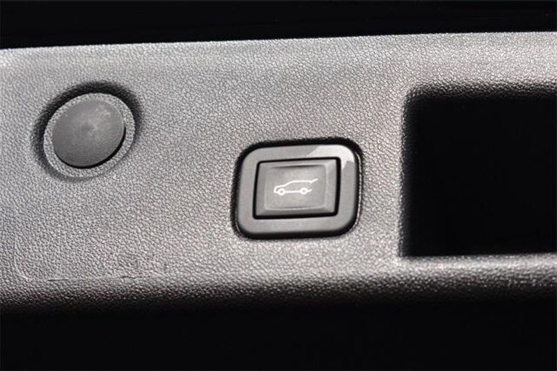 Used 2024 Chevrolet Equinox LTImage 18