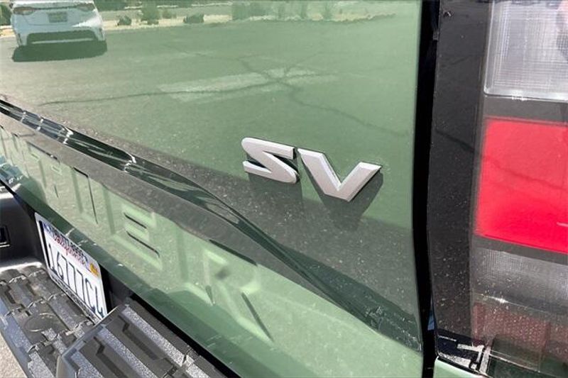 Used 2024 Nissan Frontier SVImage 7