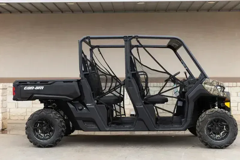 2025 Can-Am DEFENDER MAX DPS HD9 WILDLAND CAMO Image 4