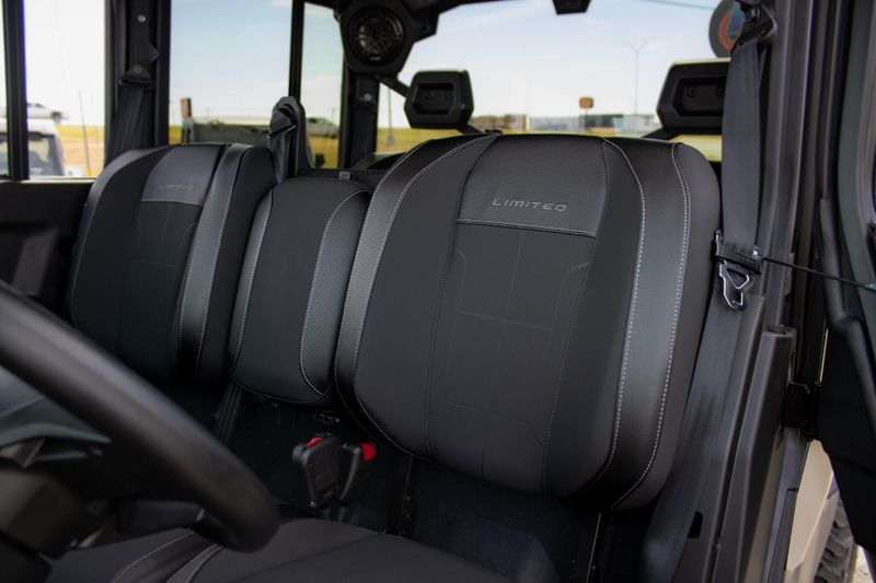 NEW 2026 CAN-AM DEFENDER LIMITED CAB HD11 Image 8