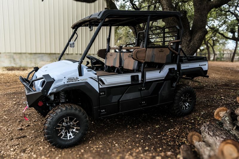 2025 Kawasaki MULE PROFXT 1000 LE PLATINUM RANCH EDITION METALLIC STARDUST WHITEImage 20