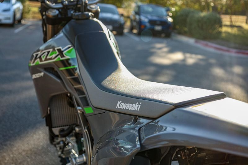 2025 Kawasaki KLX300R BATTLE GRAYImage 4