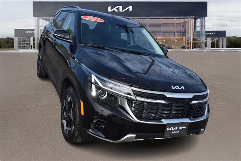 2025 Kia Seltos EXImage 9