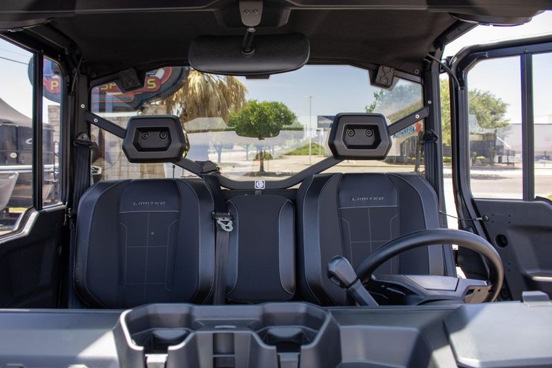 NEW 2026 CAN-AM DEFENDER LIMITED CAB HD11 Image 22