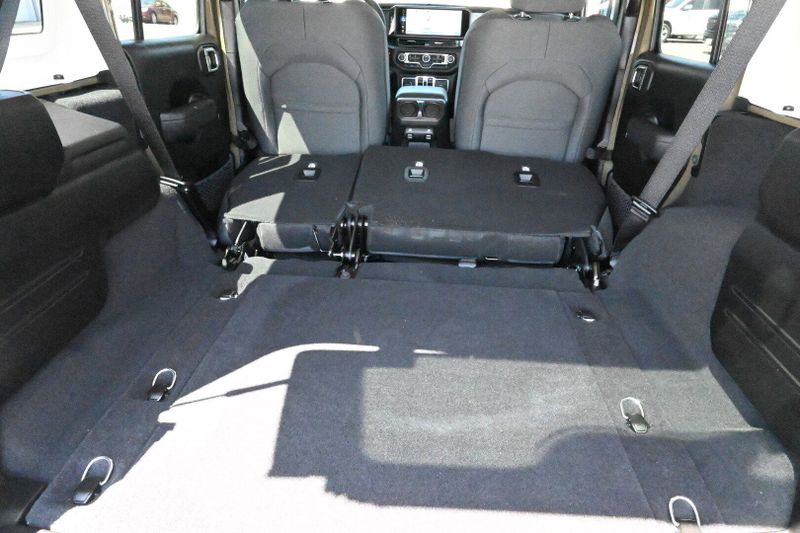 2025 Jeep Wrangler WillysImage 9