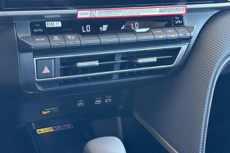 New 2026 Toyota Camry SEImage 21