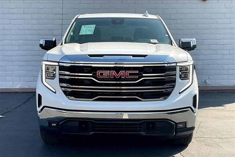Used 2023 GMC Sierra 1500 SLTImage 2