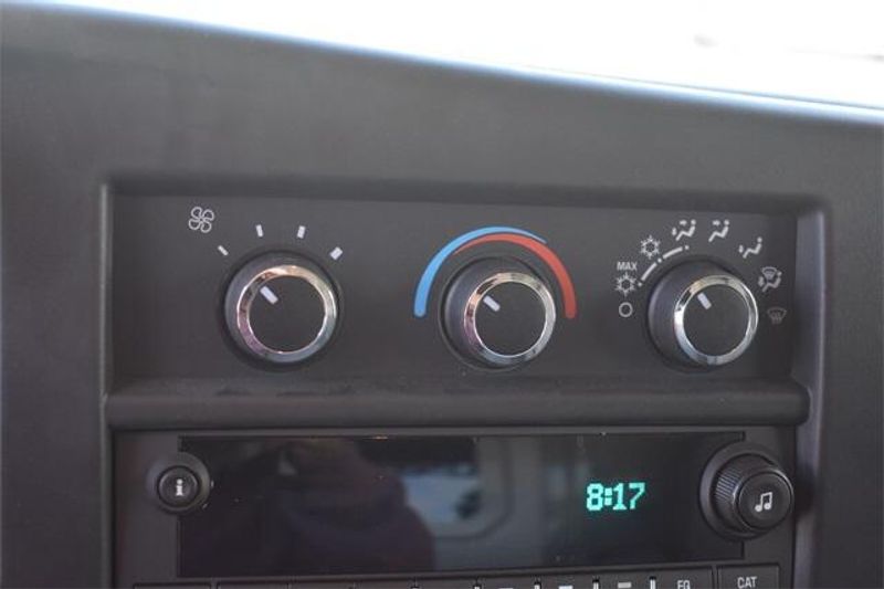 New 2025 Chevrolet Express 3500 Work VanImage 29