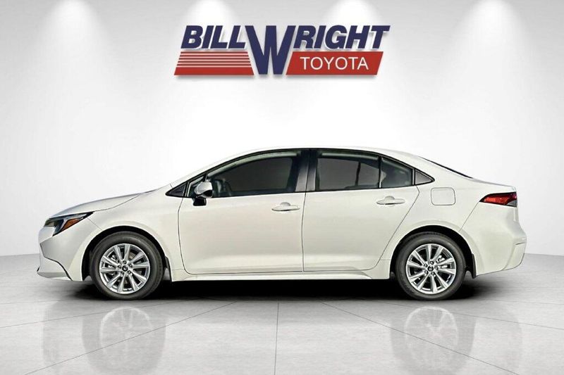 New 2027 Toyota Corolla Hybrid LEImage 6