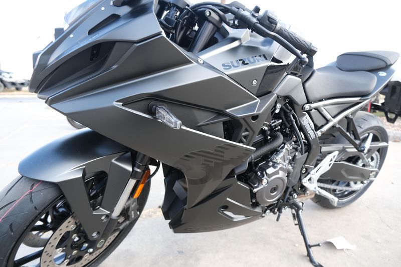 2025 SUZUKI GSX8R in a BLACK exterior color. Family PowerSports (877) 886-1997 familypowersports.com 