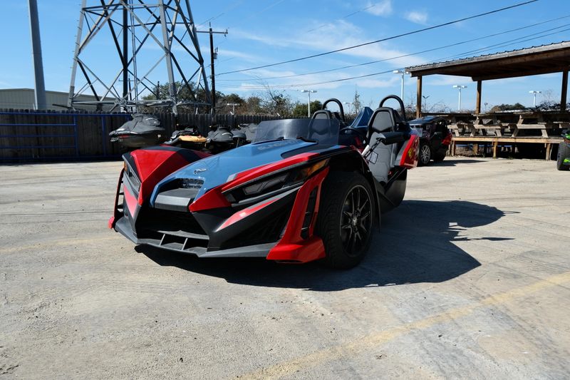 NEW 2025 POLARIS SLINGSHOT SLR AUTODRIVE  in a ROYAL RED exterior color. Family PowerSports (877) 886-1997 familypowersports.com 